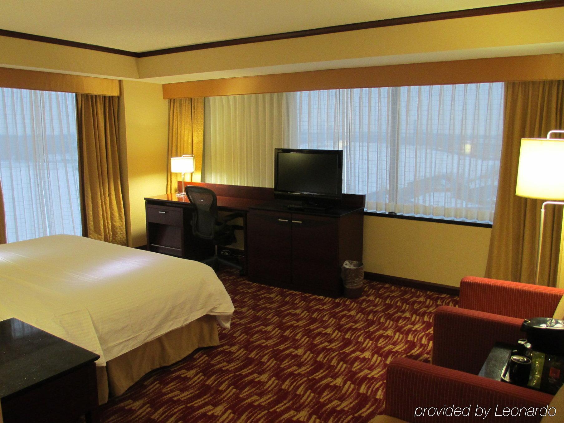 Renaissance Toledo Downtown Hotel Ruang foto